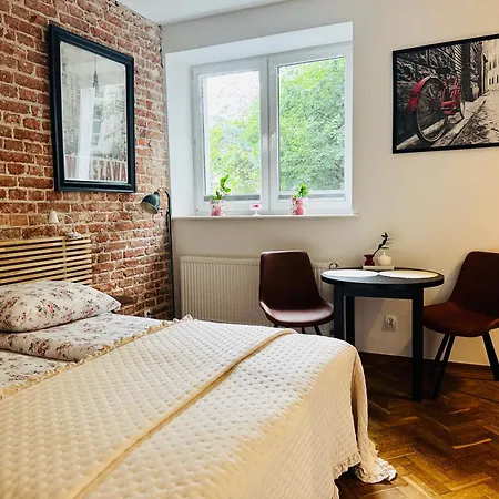 Apartment Nurska Nearby Ul Francuska I Stadion Narodowy Pge, National Stadium